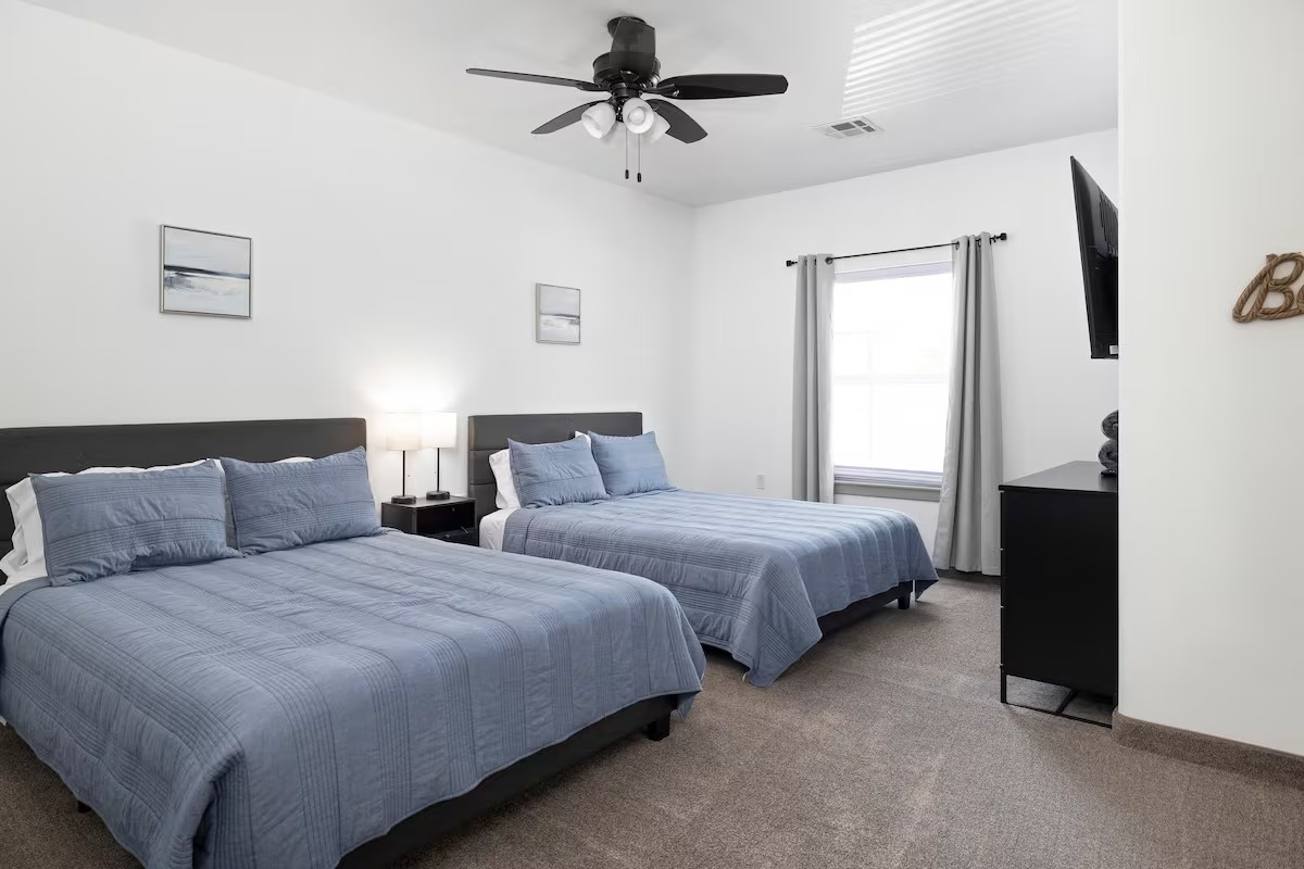 Two queen beds