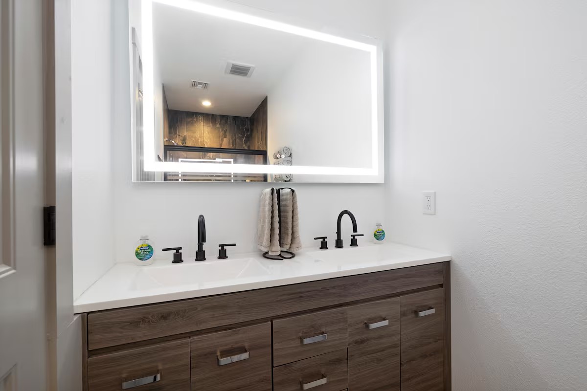 Double vanity