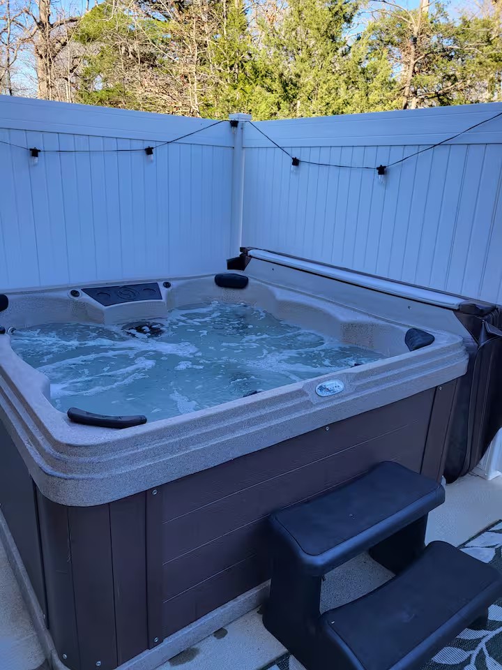 Private hot tub
